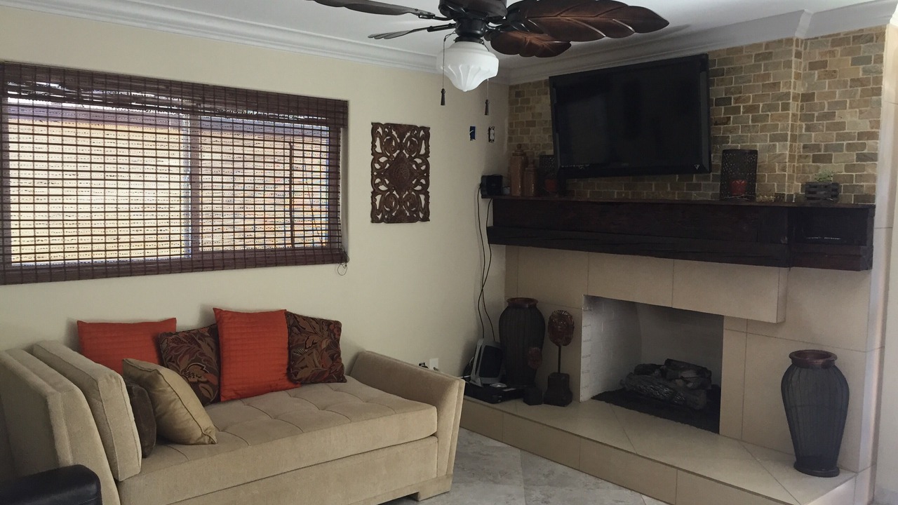 Photo of Livingroom in Mission Beach