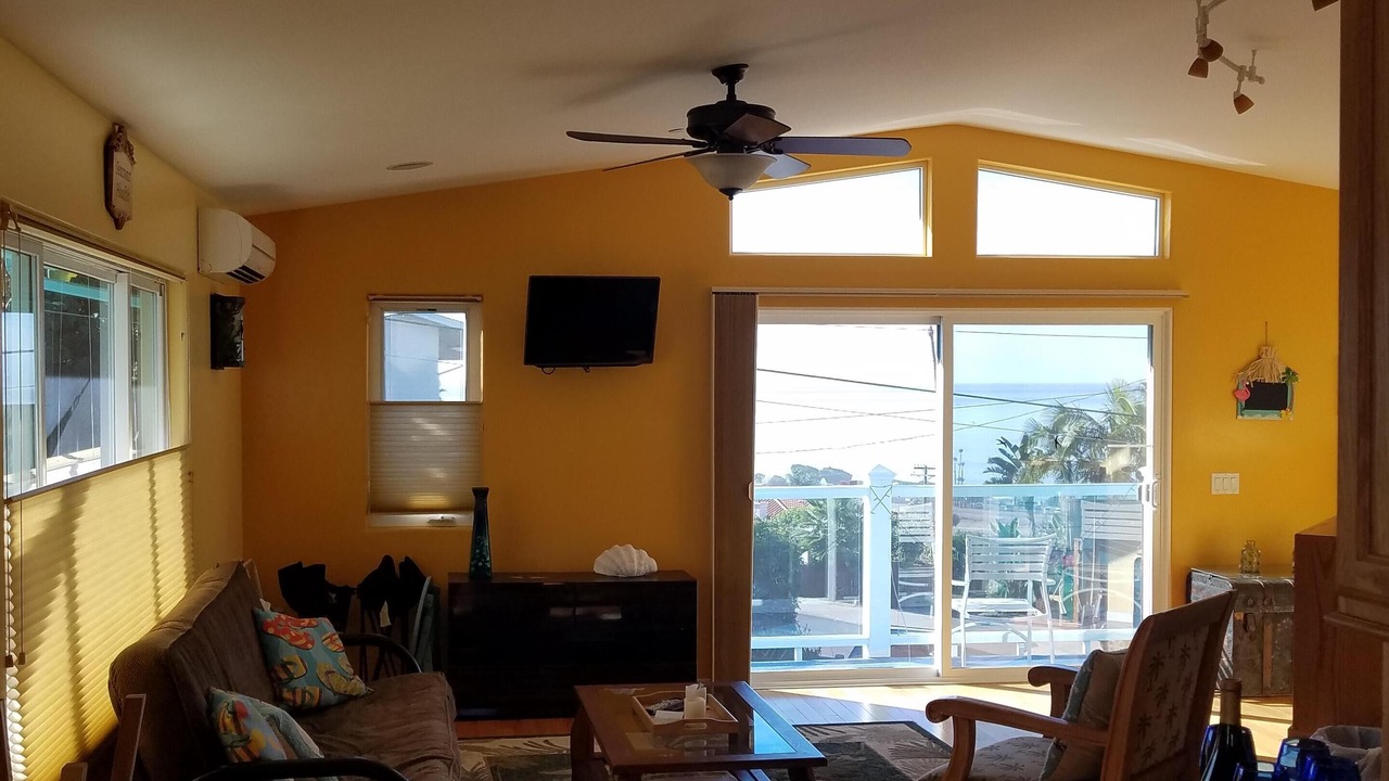 Photo of Livingroom in Cardiff-by-the-Sea