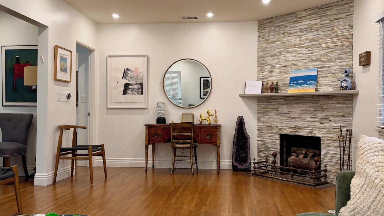 Photo of Livingroom in Pasadena