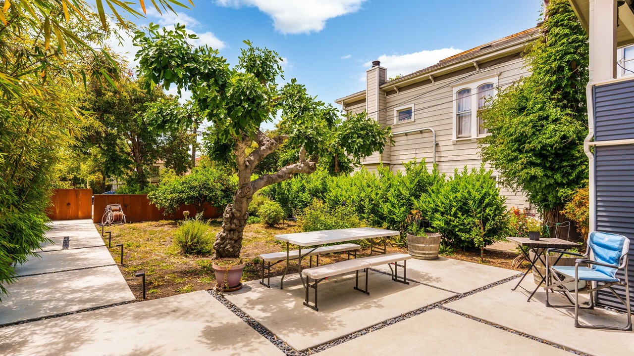 Photo of Outdoor in Bushrod