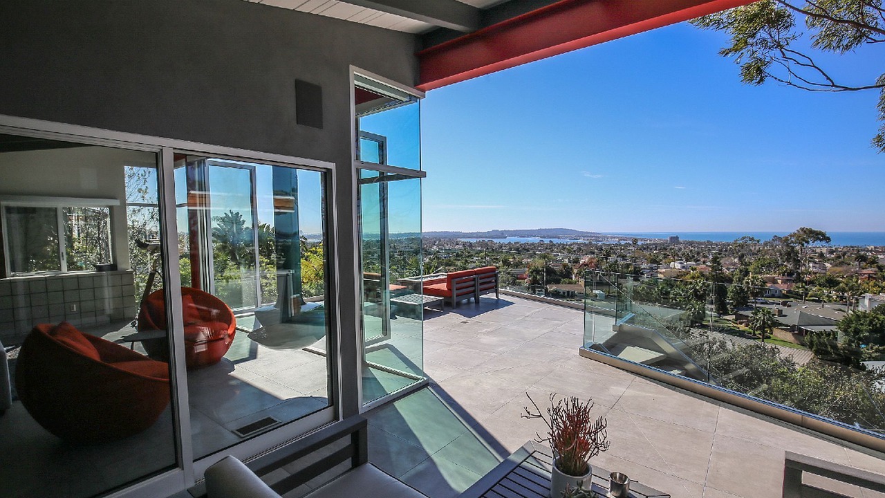 Photo of Patio Balcony in North Pacific Beach