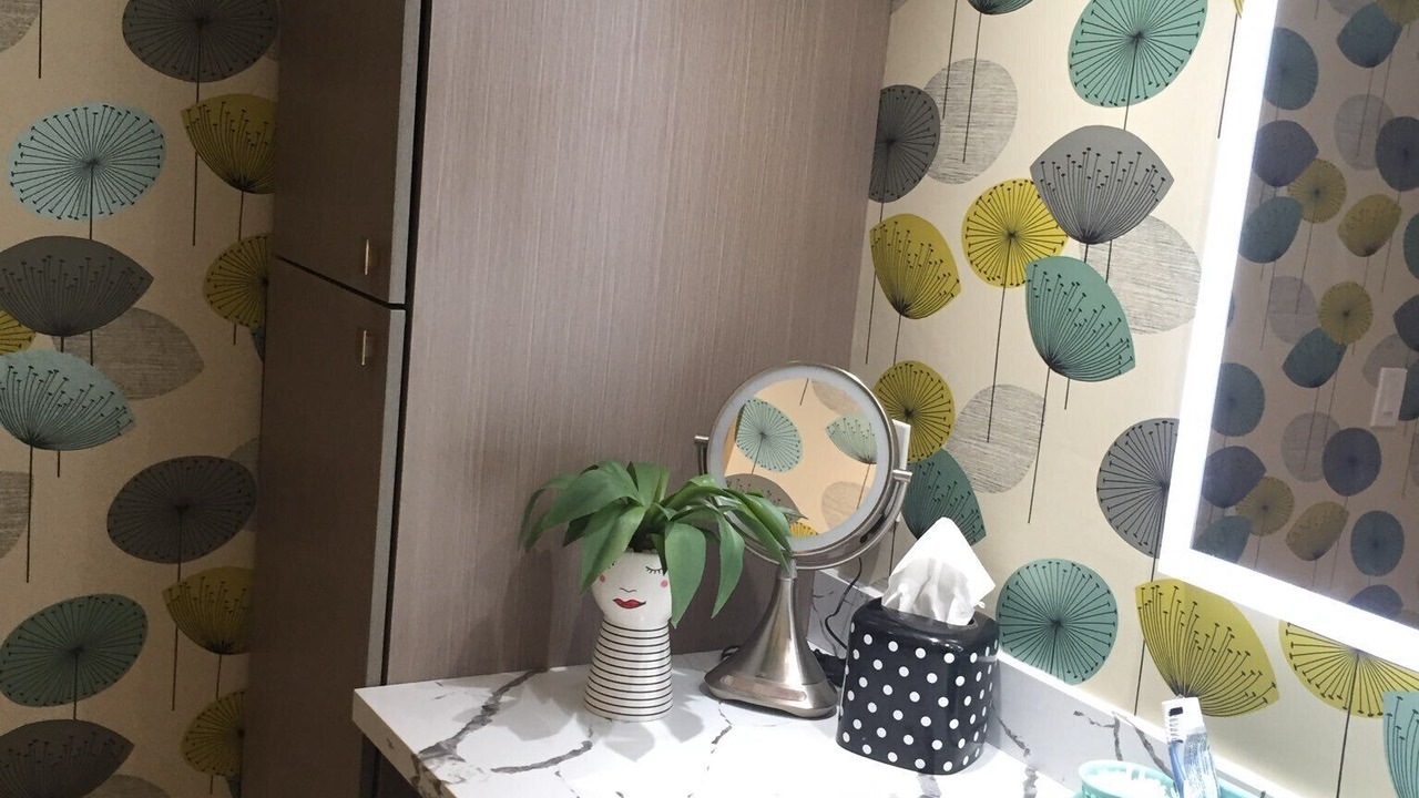 Photo of Bathroom in Canyon Corridor