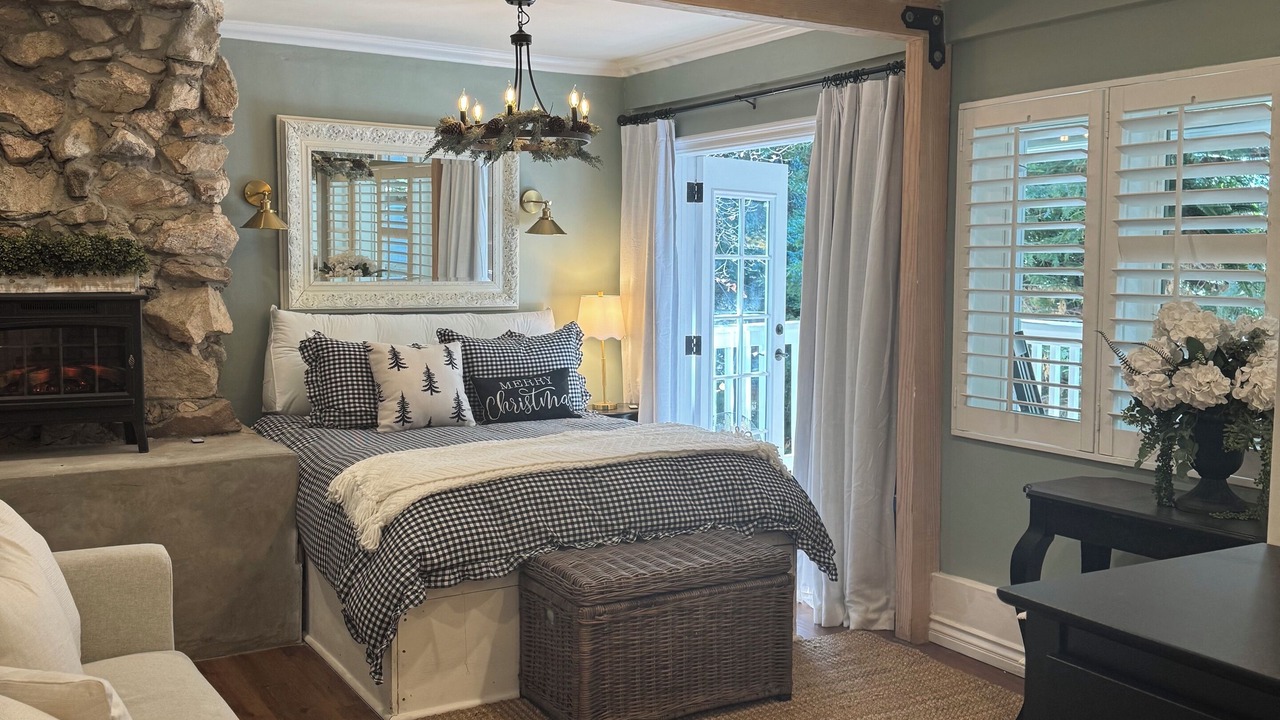 Photo of Bedroom in Arrowhead Villas