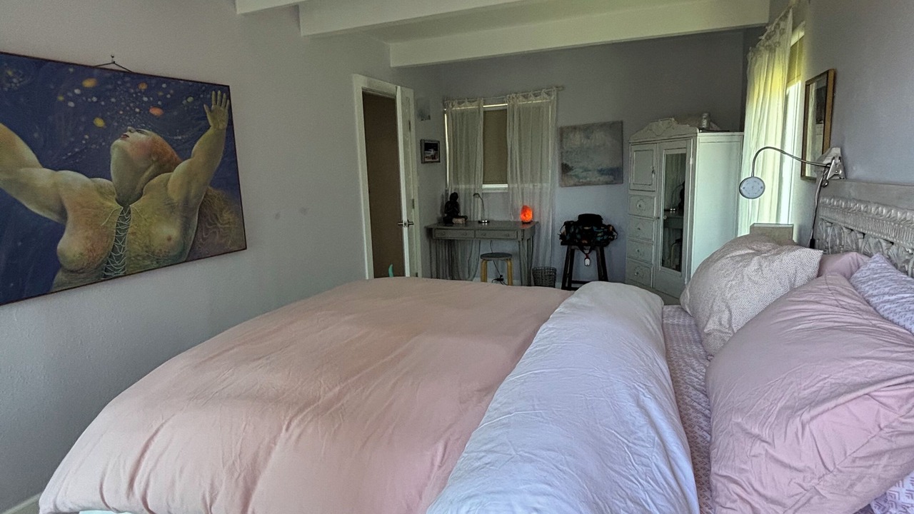 Photo of Bedroom in Happy Hill