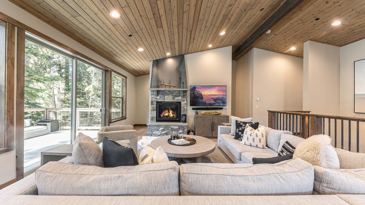 Photo of Livingroom in Comstock Acres