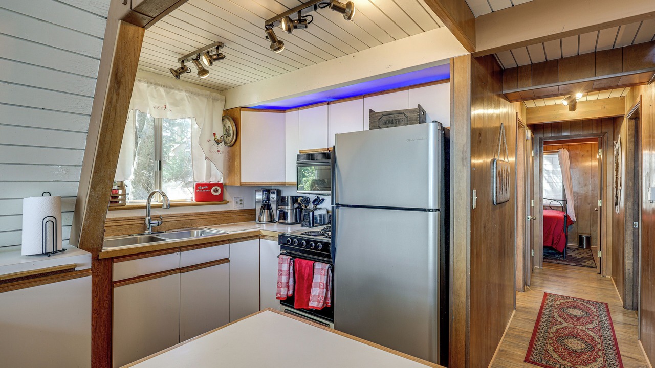 Photo of Kitchen in Running Springs