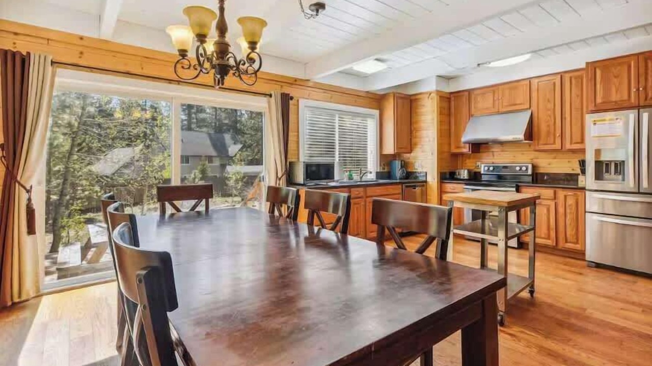 Photo of Kitchen in North Upper Truckee