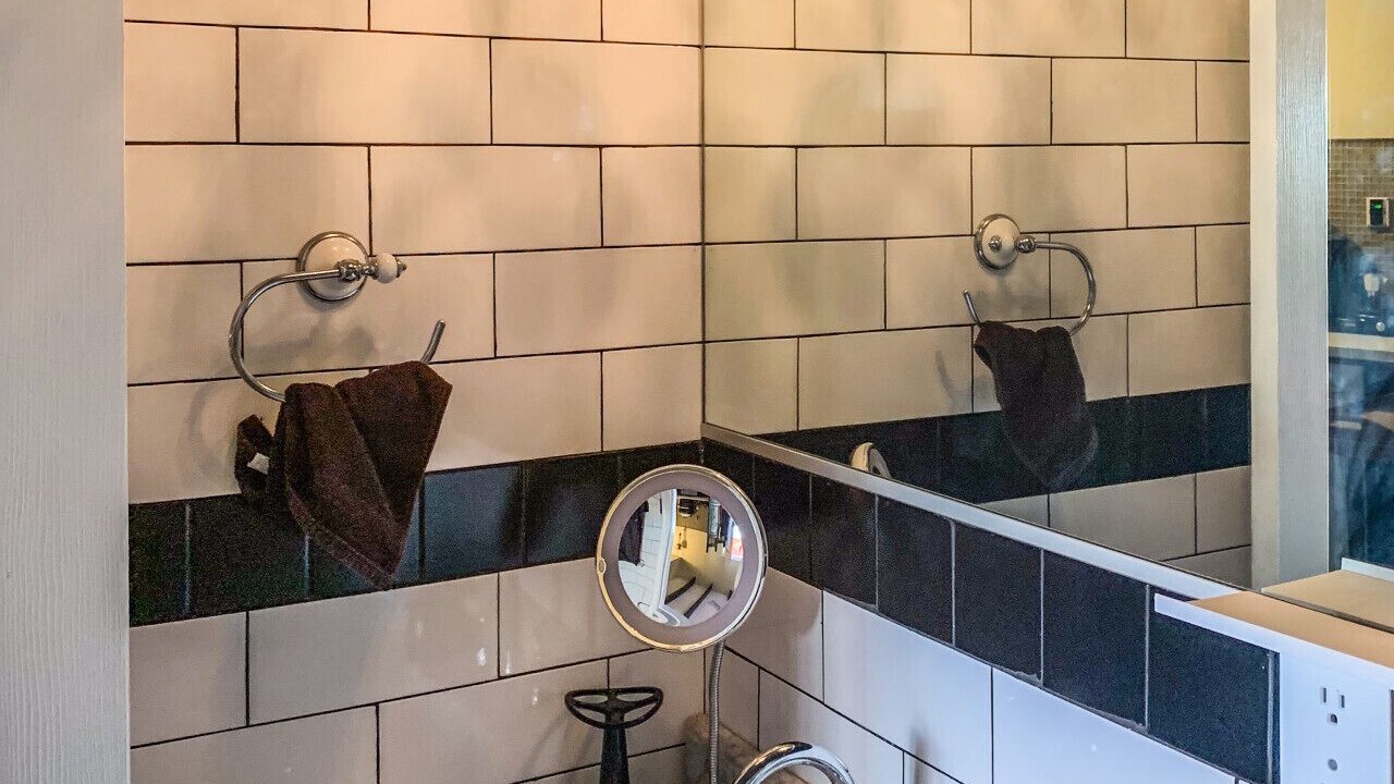 Photo of Bathroom in Los Angeles