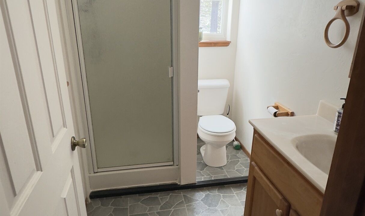 Photo of Bathroom in Weed