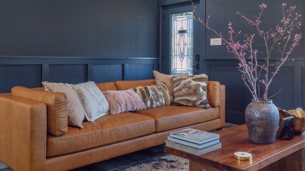 Photo of Livingroom in North and East