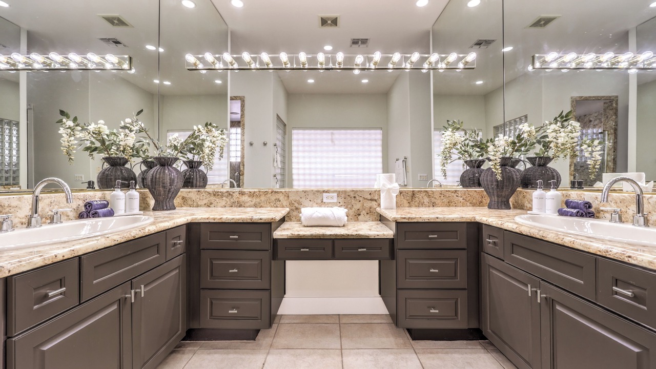 Photo of Bathroom in Canyon Gate