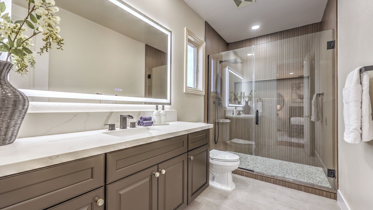 Photo of Bathroom in Canyon Gate