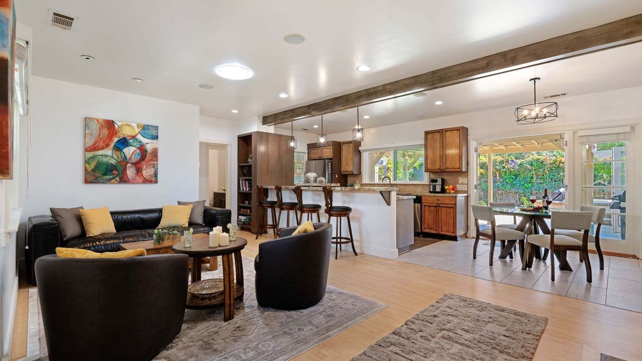 Photo of Livingroom in West Mesa