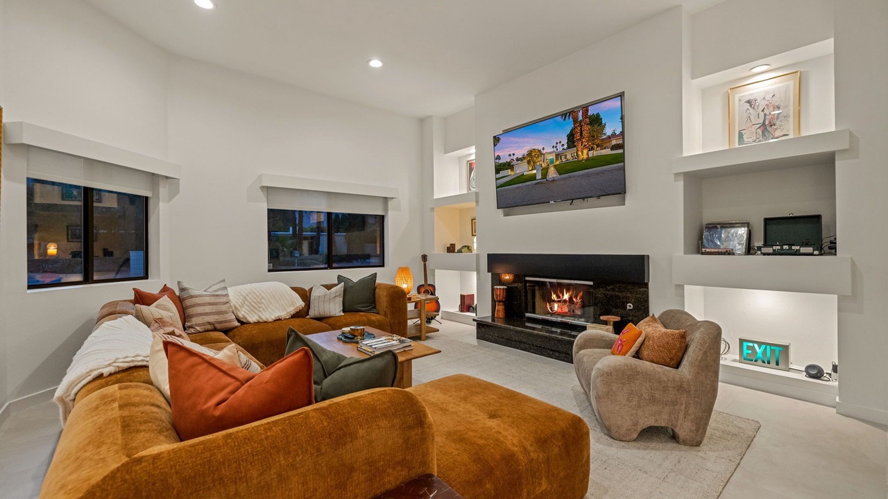 Photo of Livingroom in Sonora Sunrise