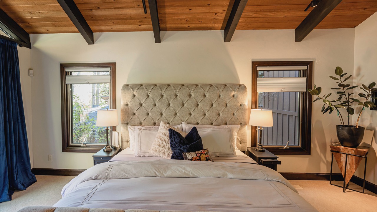 Photo of Bedroom in Rogue River