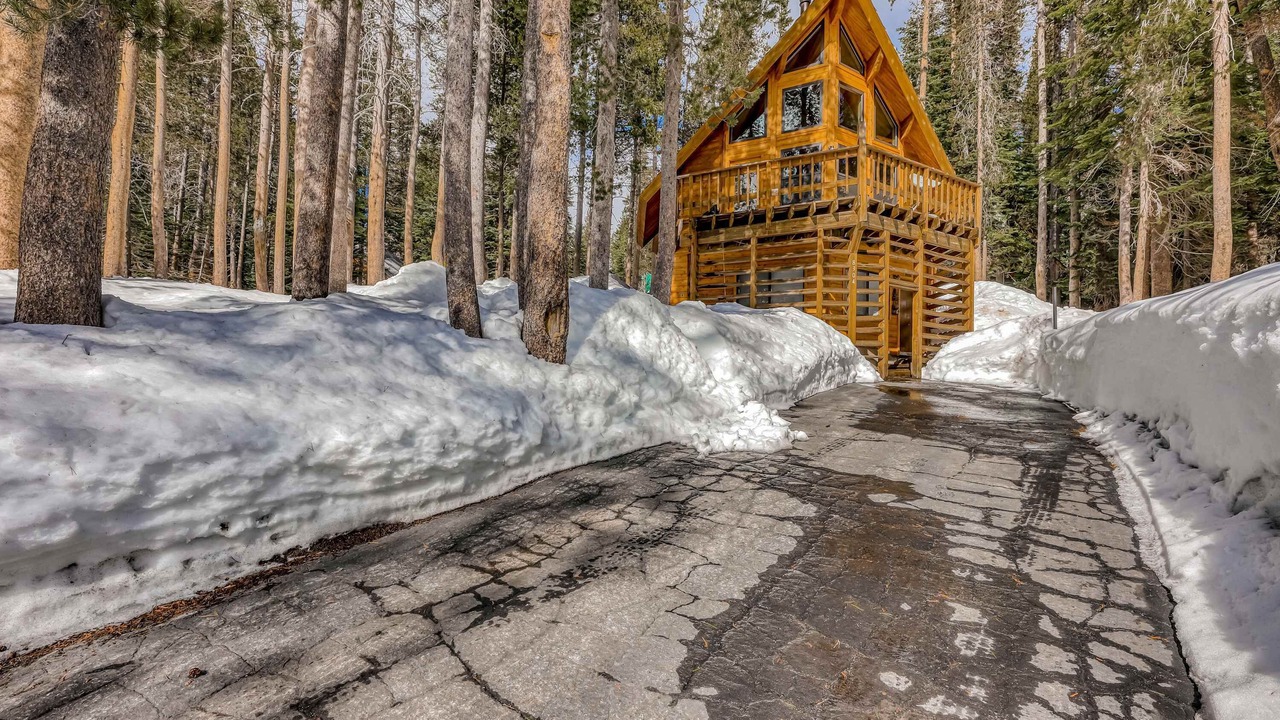 Photo of Outdoor in Serene Lakes