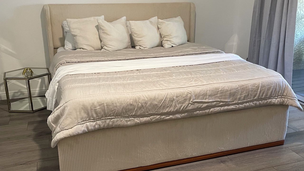 Photo of Bedroom in Burbank