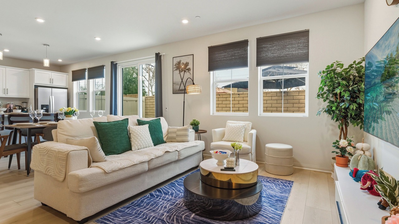 Photo of Livingroom in Westmont
