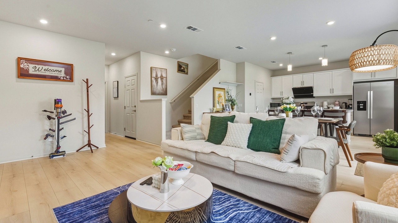 Photo of Livingroom in Westmont