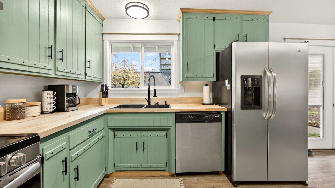 Photo of Kitchen in Cave Junction