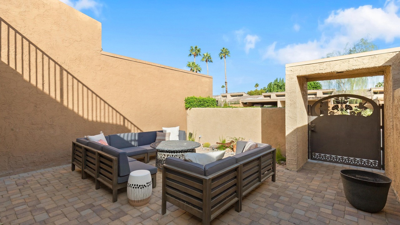 Photo of Patio Balcony in Palm Desert