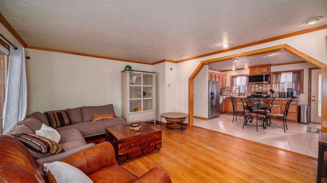 Photo of Livingroom in Sierra Tract