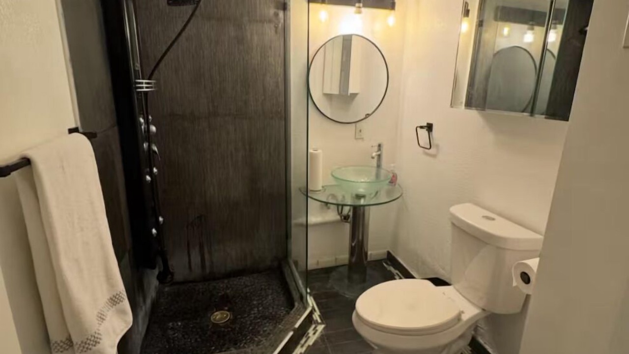 Photo of Bathroom in North Redondo