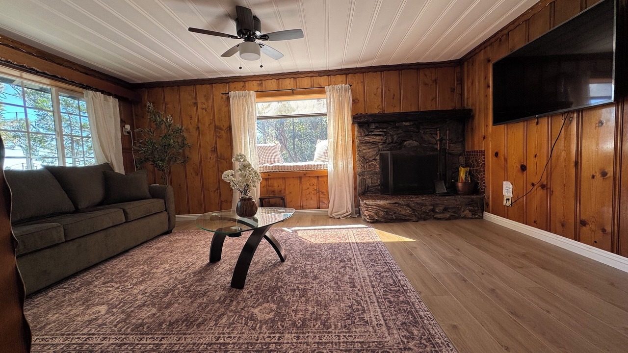 Photo of Livingroom in Twin Peaks