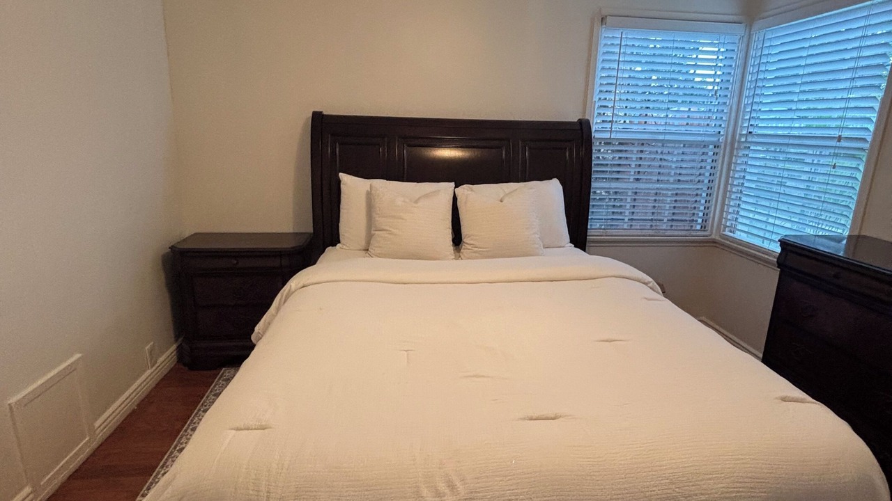 Photo of Bedroom in Inglewood