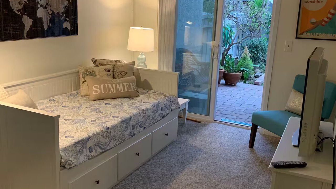 Photo of Bedroom in Oxnard Shores