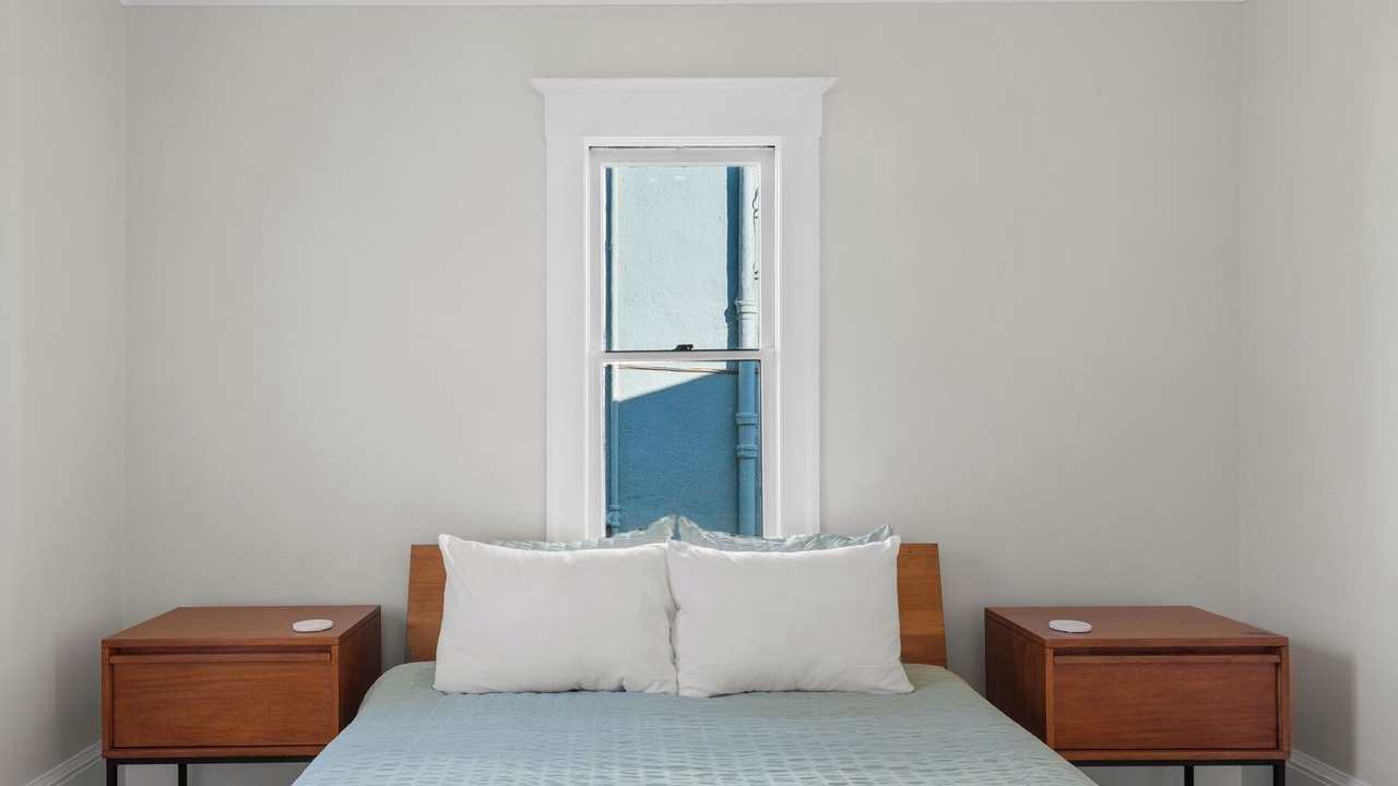 Photo of Bedroom in Emeryville