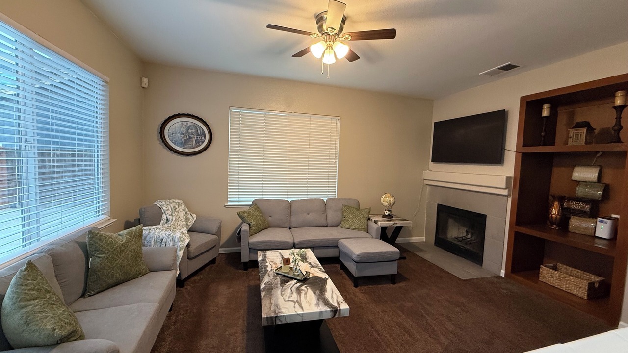 Photo of Livingroom in Turlock