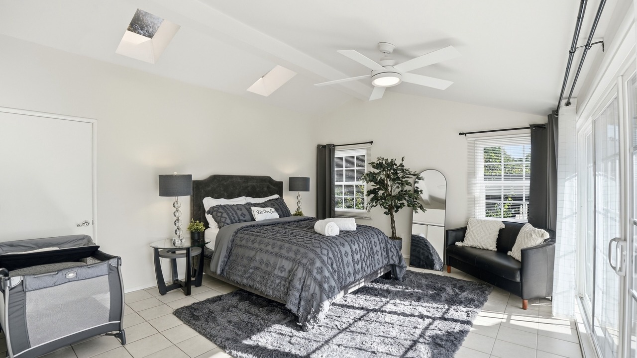 Photo of Bedroom in Granada Hills South