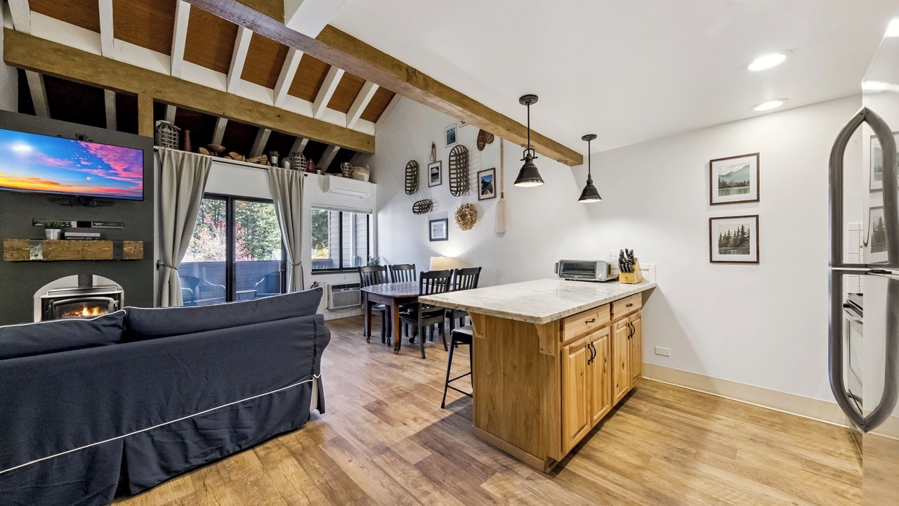 Photo of Livingroom in South Lake Tahoe