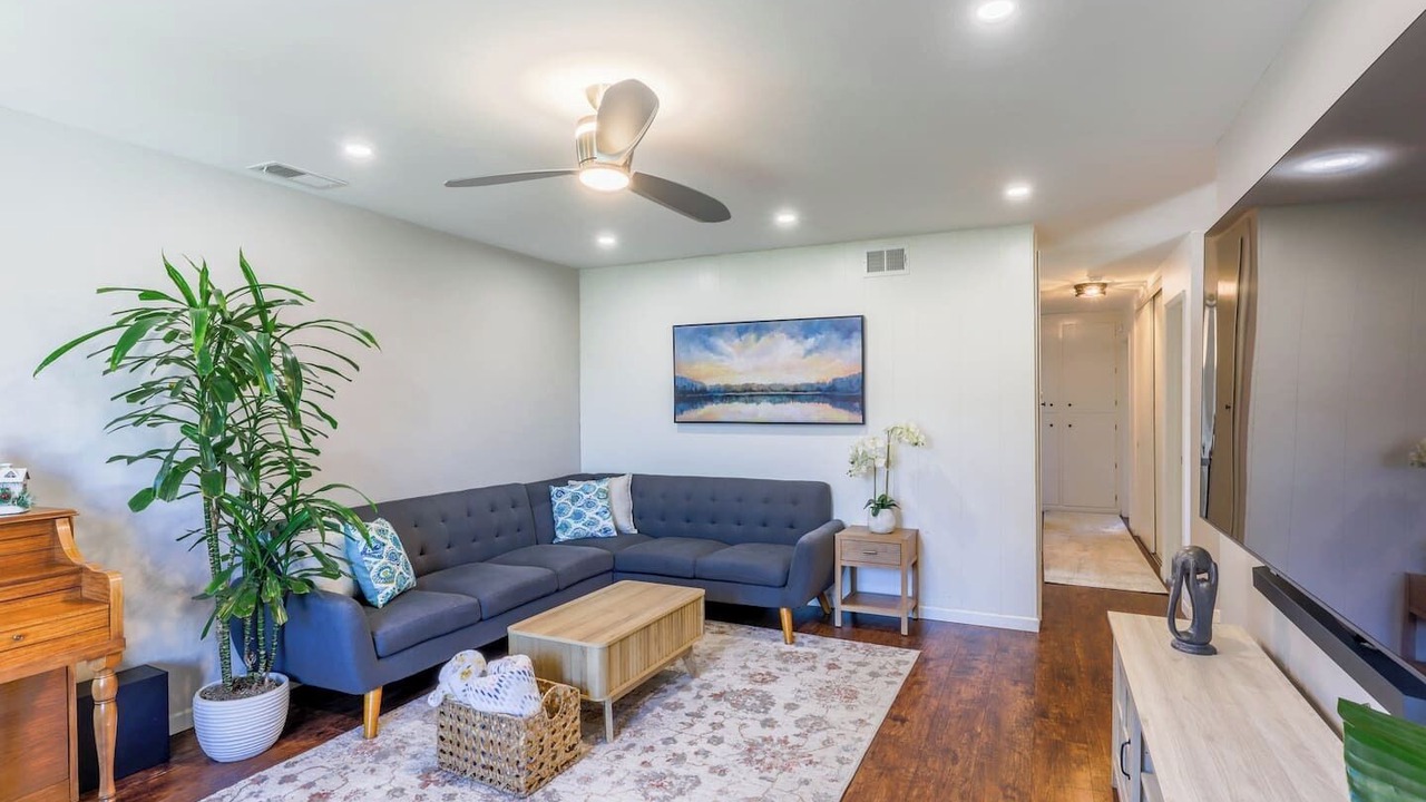 Photo of Livingroom in Fremont