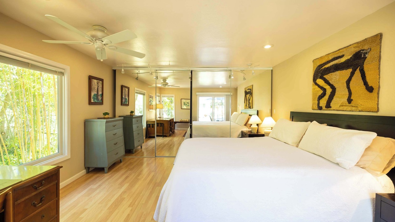 Photo of Bedroom in Rheem Valley Manor