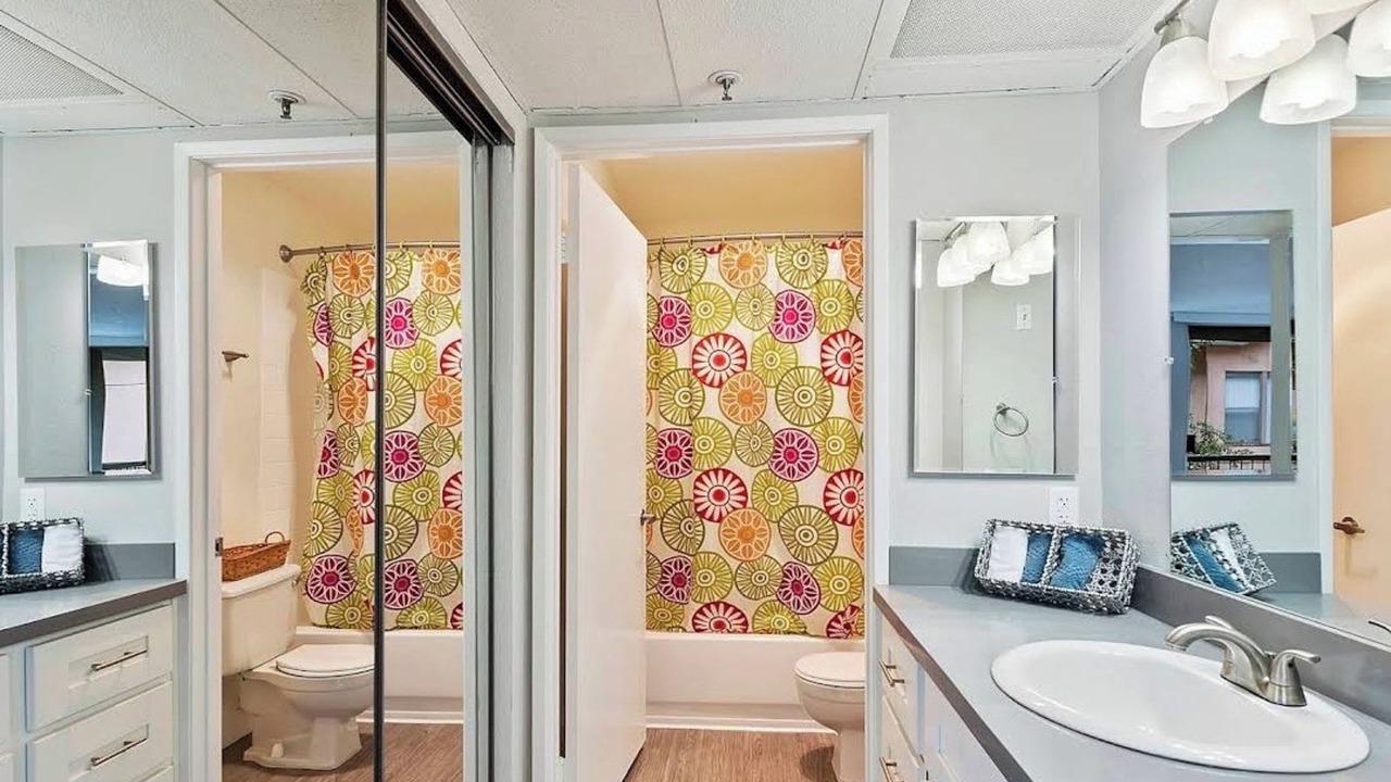 Photo of Bathroom in Hollywood