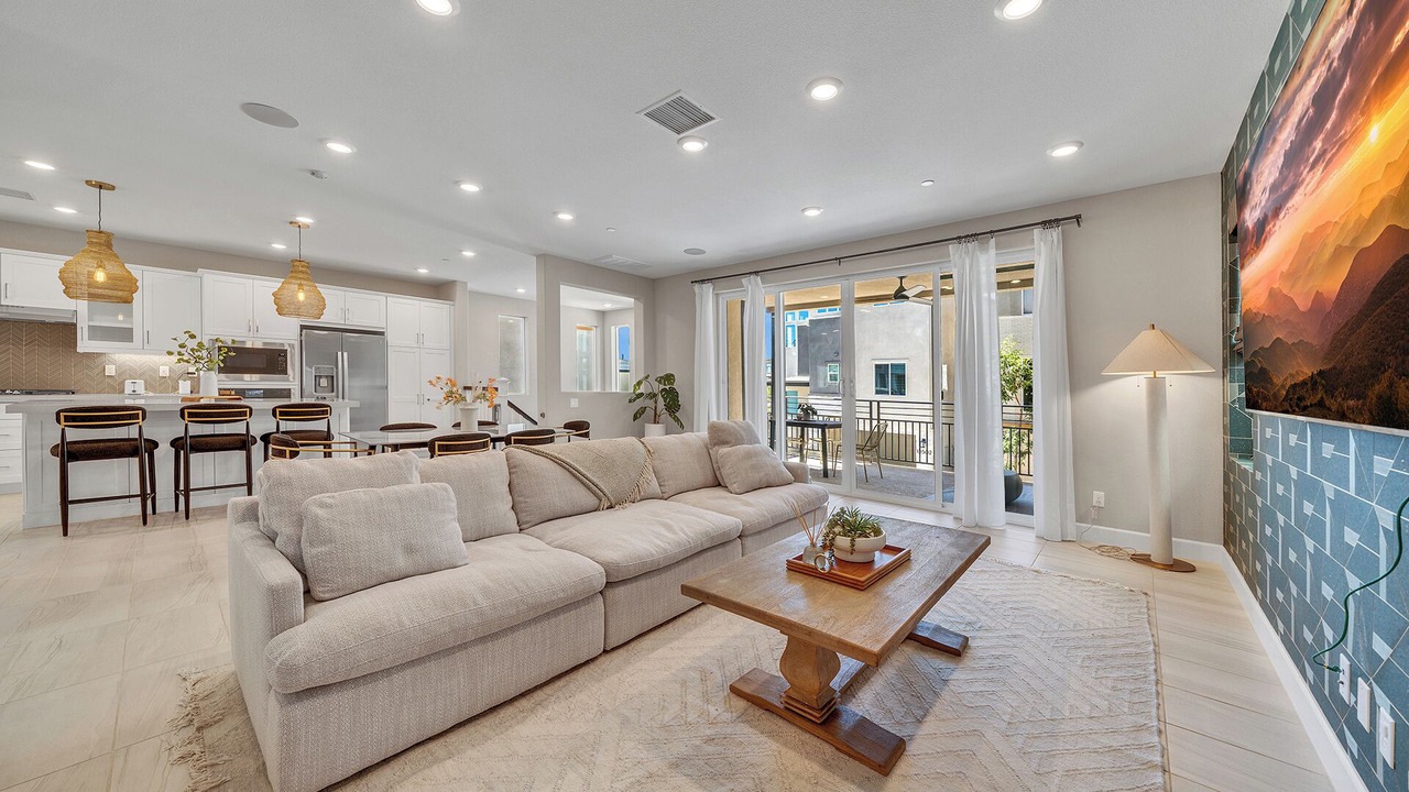 Photo of Livingroom in Mira Mesa