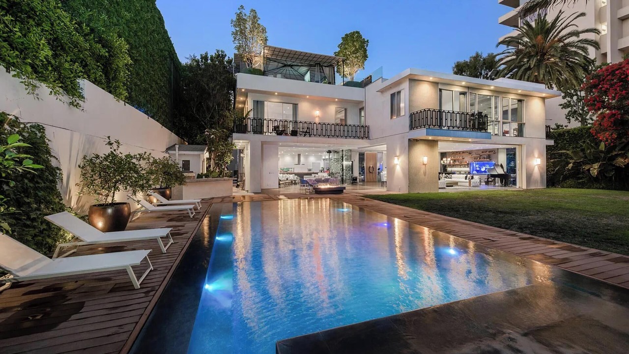 Photo of Outdoor in Beverly Hills