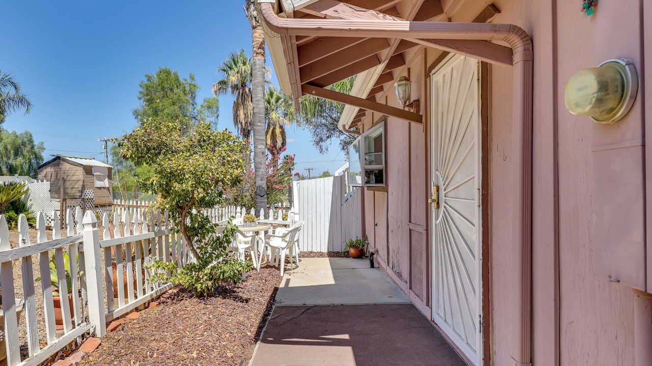 Photo of Outdoor in Lakeland Village