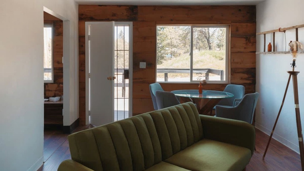 Photo of Livingroom in Dunlap