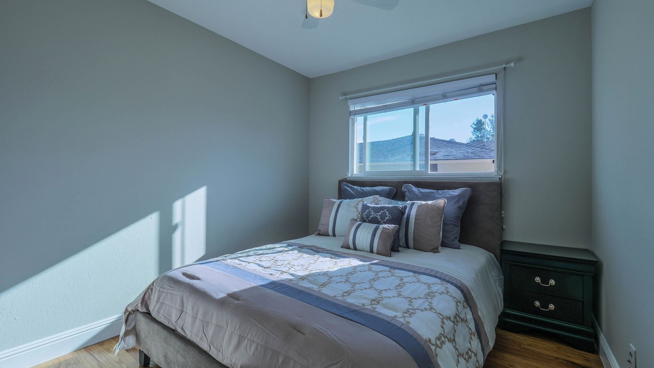 Photo of Bedroom in Warm Springs District