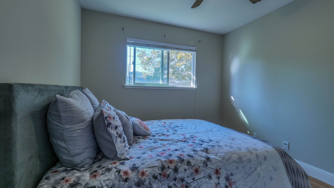 Photo of Bedroom in Warm Springs District