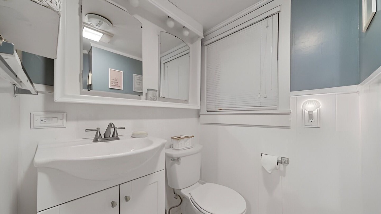 Photo of Bathroom in Al Tahoe