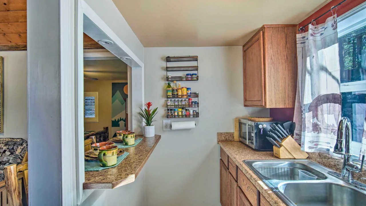 Photo of Kitchen in Running Springs