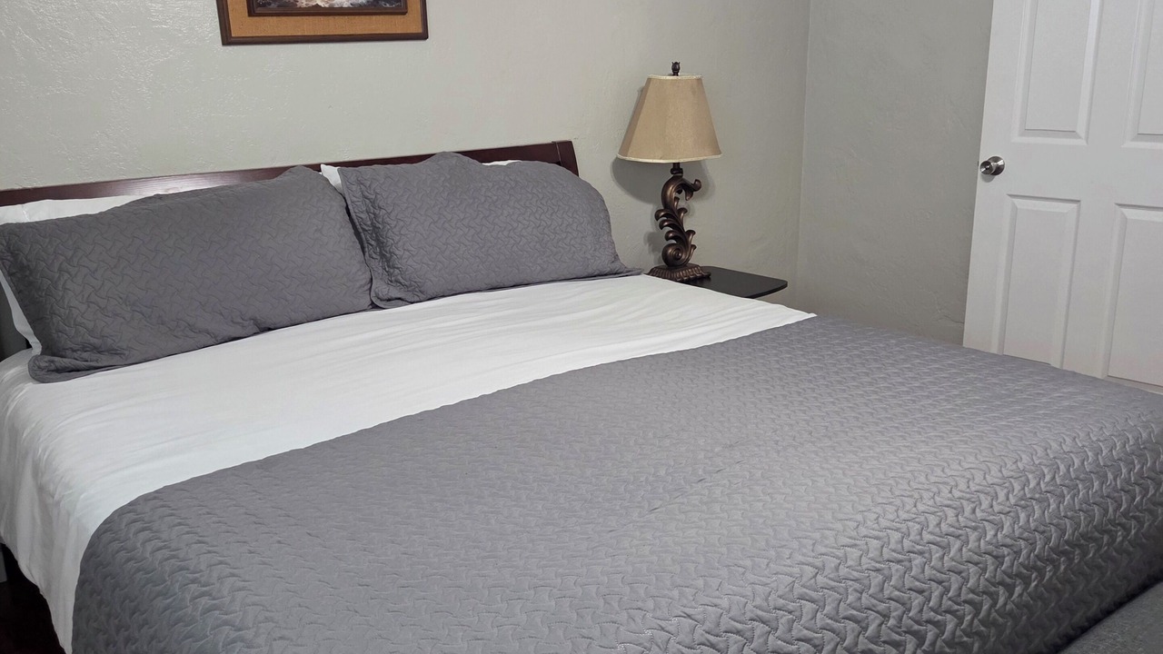 Photo of Bedroom in Enterprise