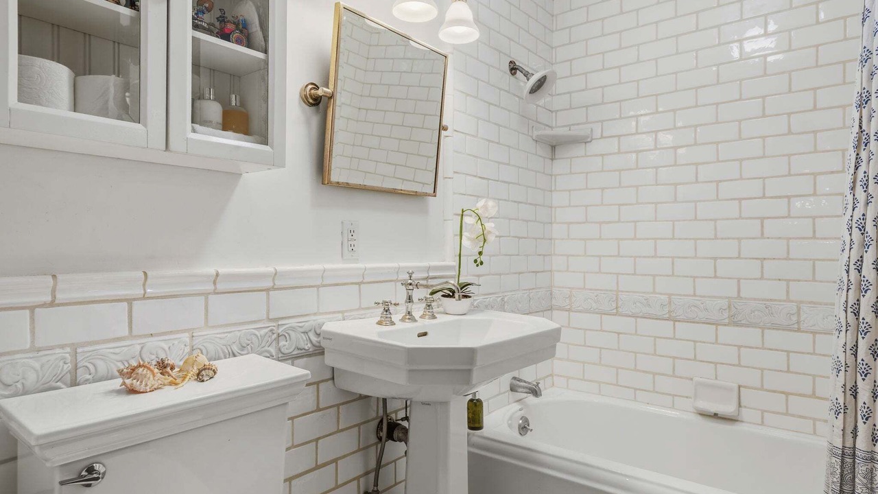 Photo of Bathroom in West Mesa