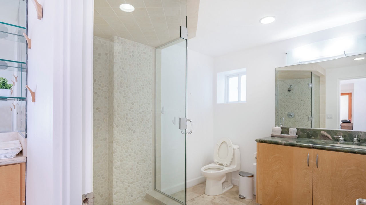 Photo of Bathroom in Hollywood Beach