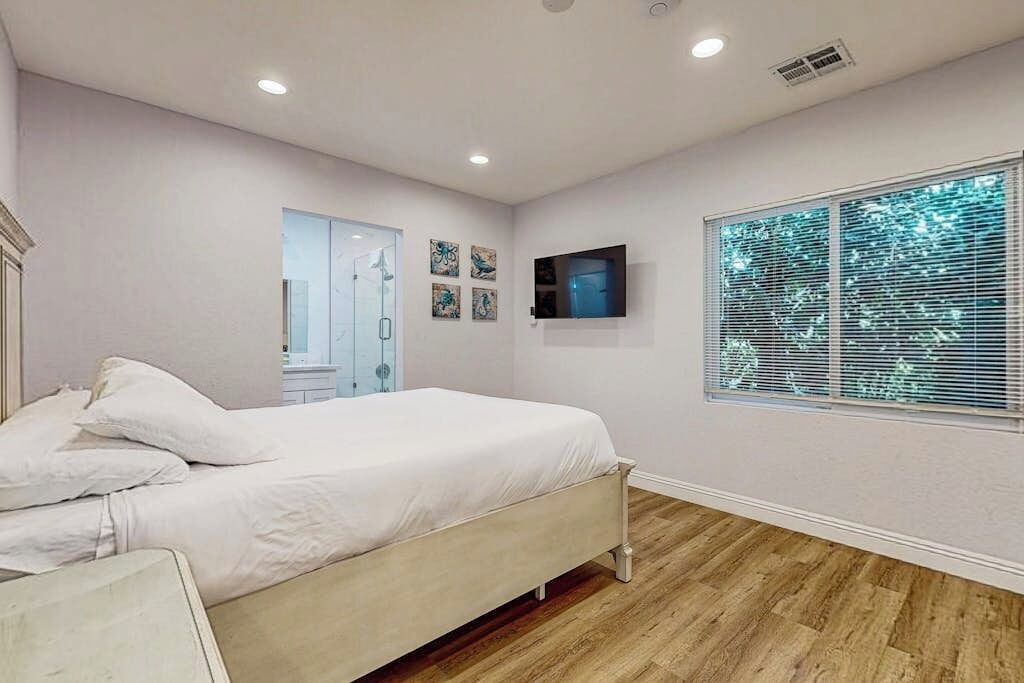 Photo of Bedroom in Santa Ana Heights