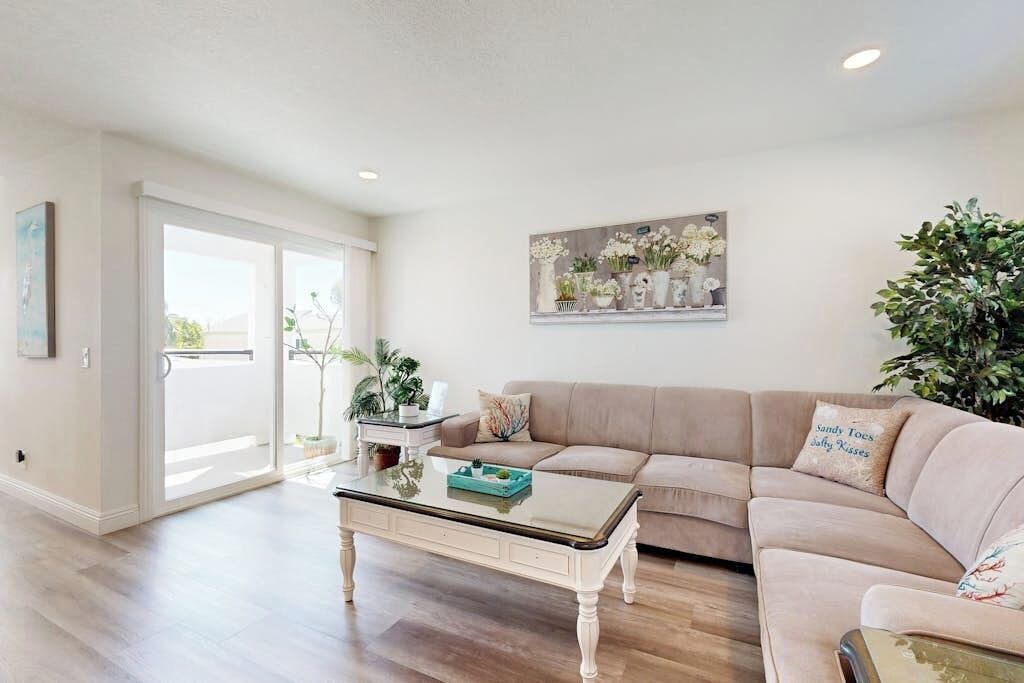 Photo of Livingroom in Santa Ana Heights